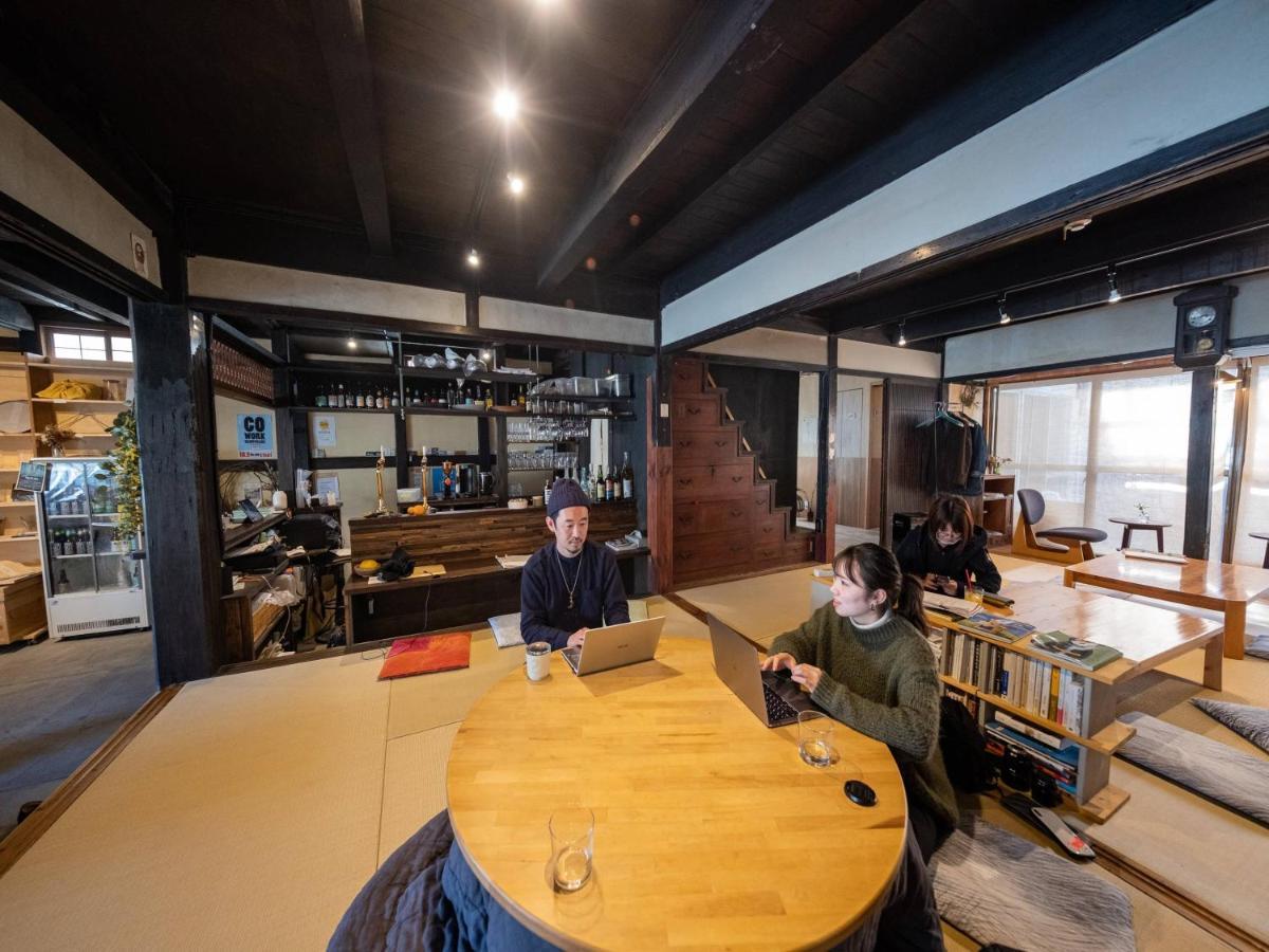 Hostel & Tatami Bar Uchikobare -内子晴れ- Екстериор снимка