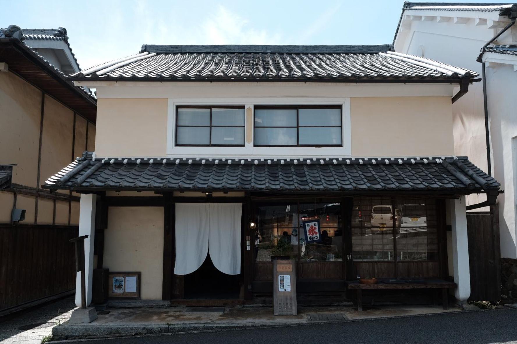 Hostel & Tatami Bar Uchikobare -内子晴れ- Екстериор снимка