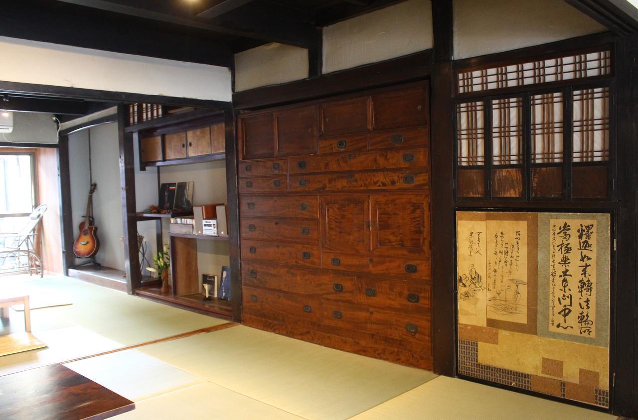 Hostel & Tatami Bar Uchikobare -内子晴れ- Екстериор снимка